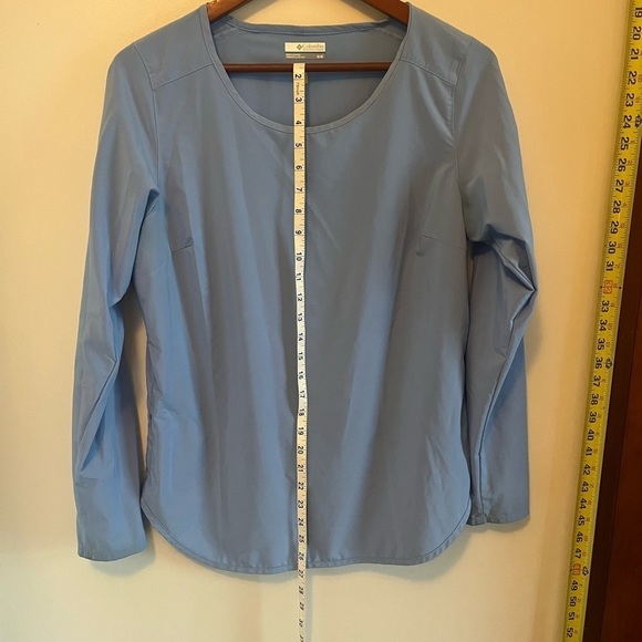 Columbia light blue top long sleeve rash guard Split back Women’s M - Picture 2 of 9